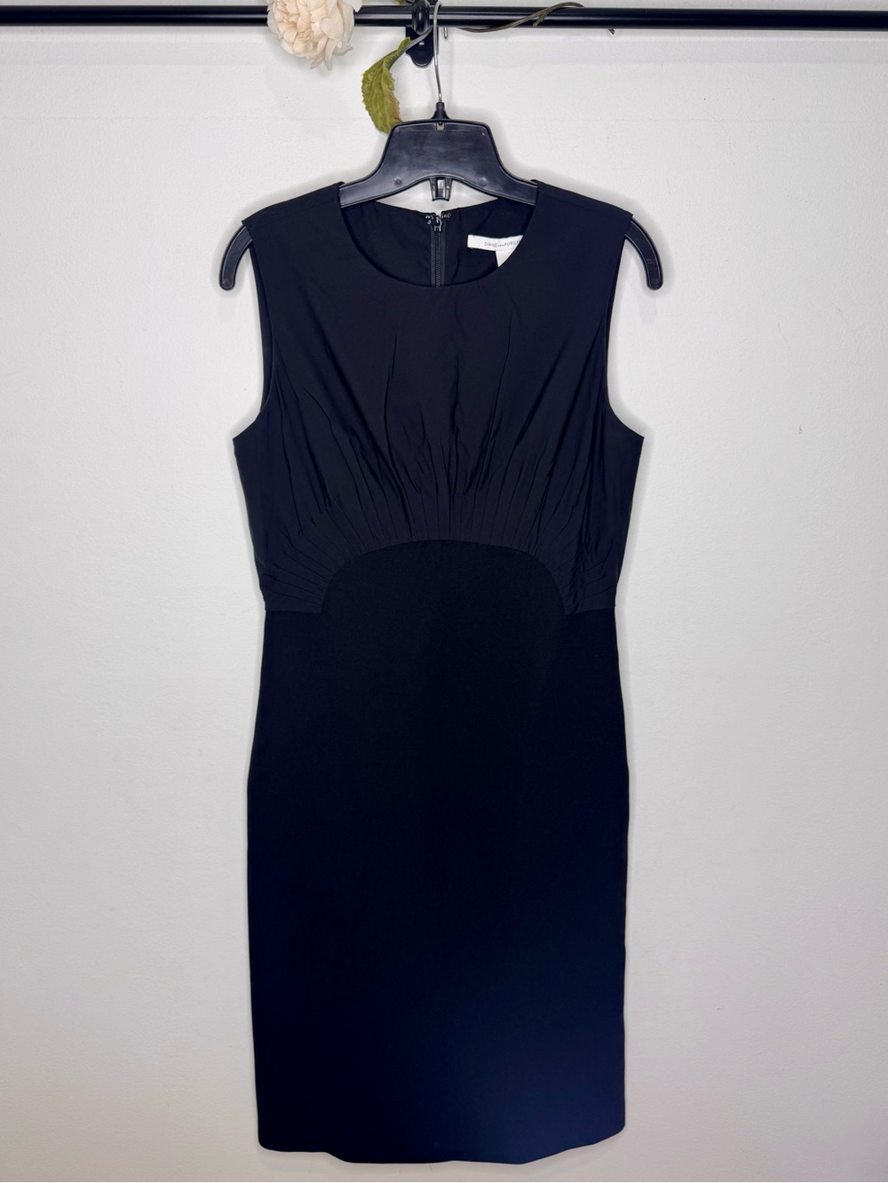 Diane von Furstenberg ‘Asabi’ Stretch Poplin & Crepe Dress - Picture 4 of 12